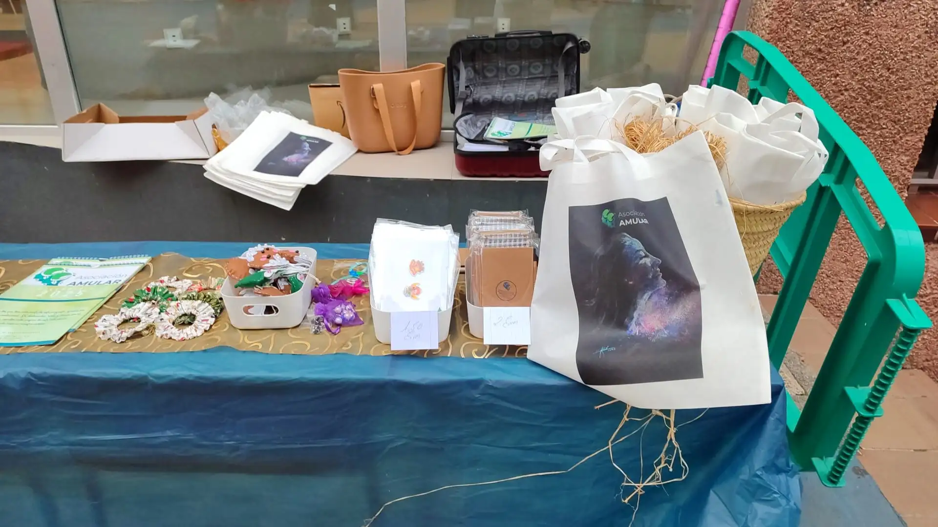 Mercadillo de Navidad en el colegio Joyfe