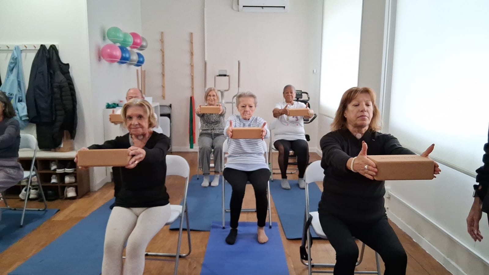Comienzan las clases de pilates adaptado en AMULAR: un pilar para la recuperación física y la salud